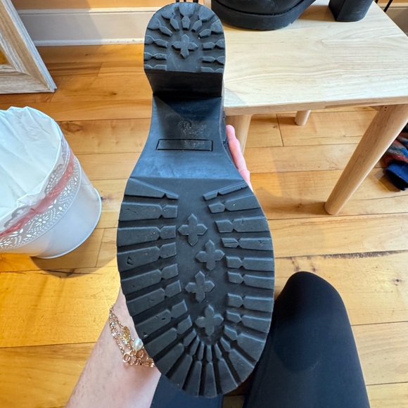 Steve Madden Booties - Picture 2 of 4